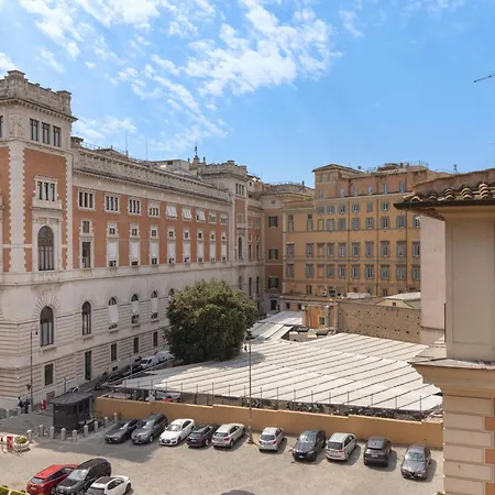 Campo Marzio Lusso * Rome